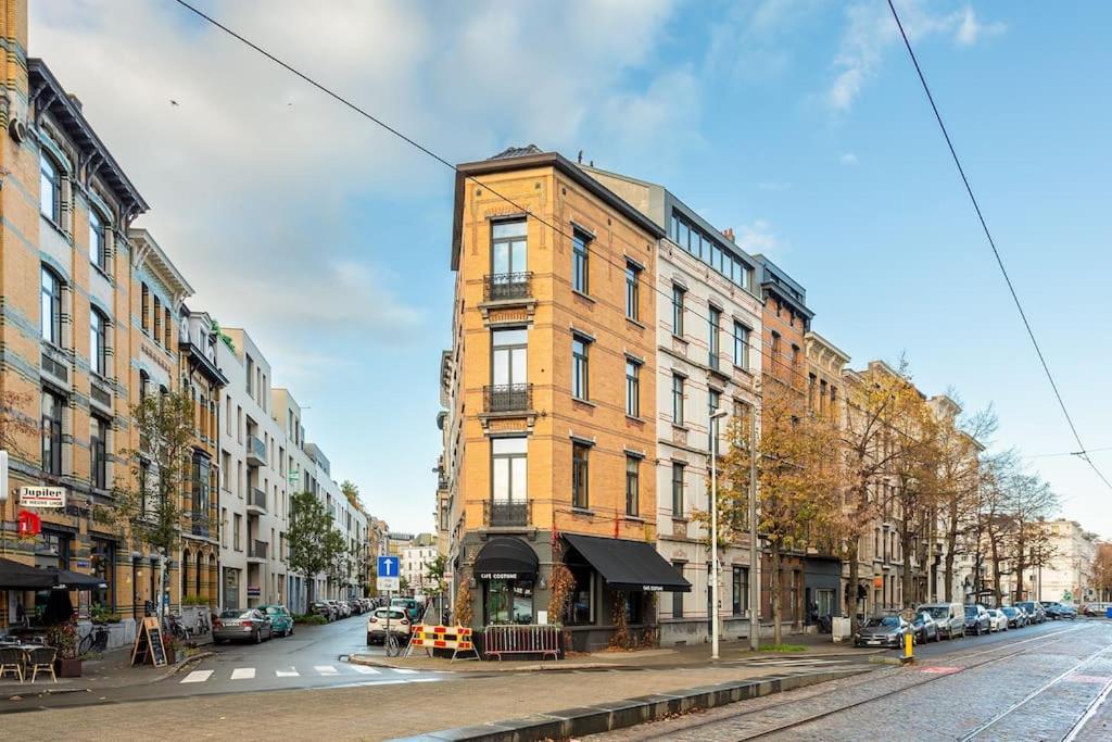 Stijlvol Hoek Appartement Antwerpen Buitenkant foto