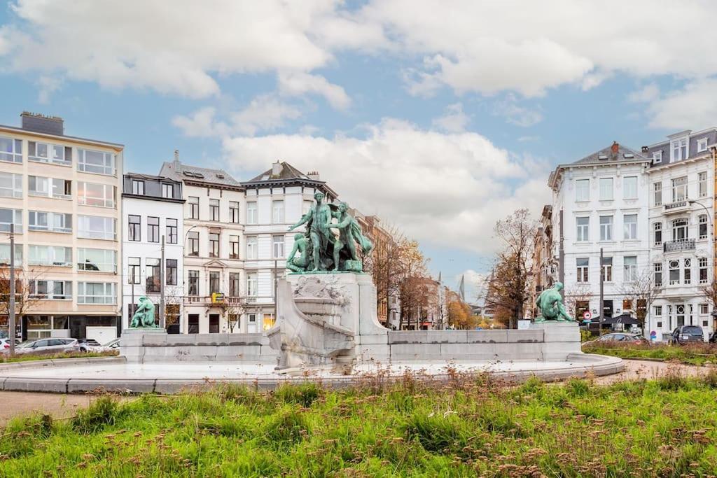 Stijlvol Hoek Appartement Antwerpen Buitenkant foto